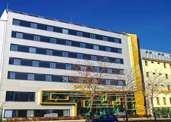 Jugendgaestehaus Brigittenau &Brigittenau Youth Palace